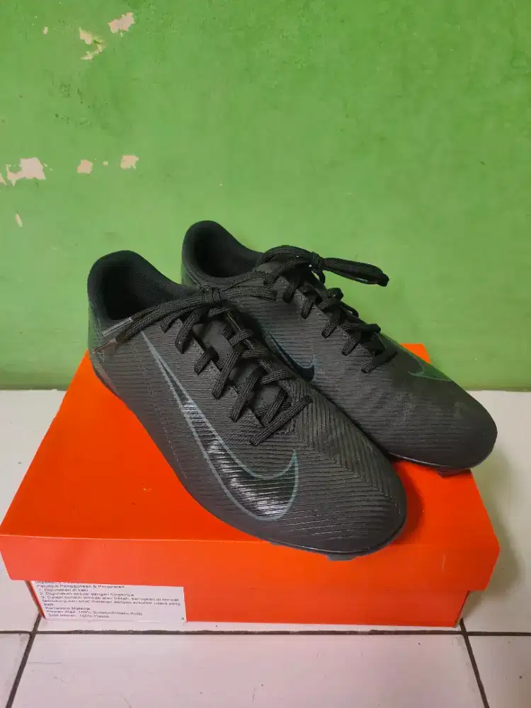 Sepatu bola nike mercurial vapor 16 club fg/mg ukuran 42,5/27cm