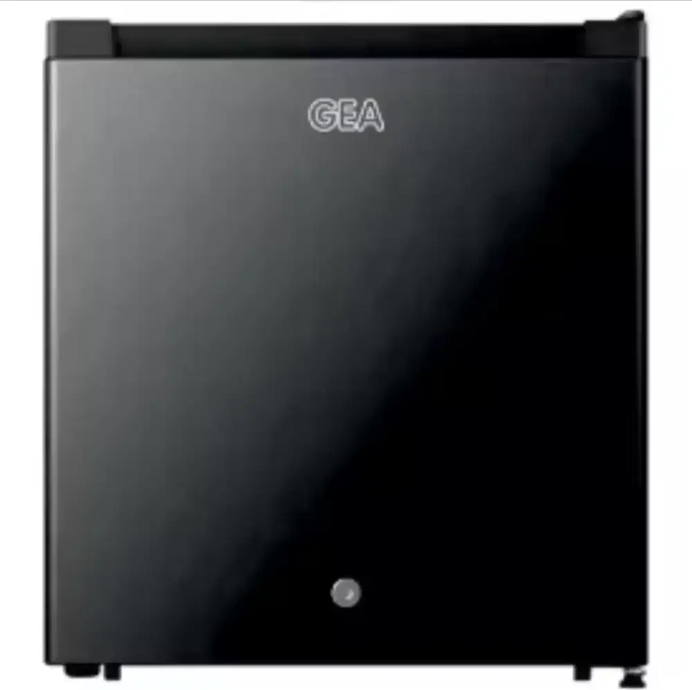 KULKAS PORTABLE MINI BAR GEA RS-06 HITAM