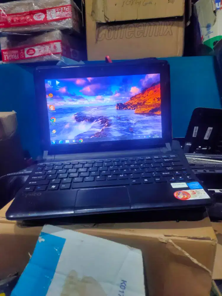 Laptop Axioo siap pakai