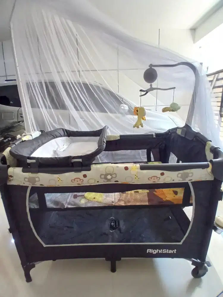 BABY BOX (Tempat tidur RIGHT STARTS 8 in 1 MULTIFUNCTIONAL)