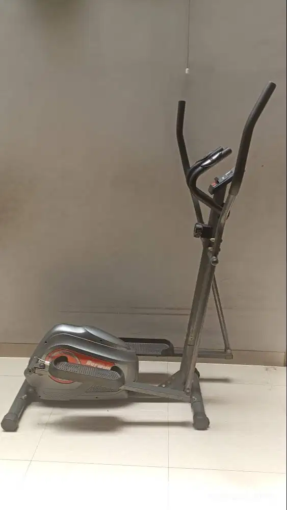Sepeda Statis Alat Latih Cardio, Berwyn Elliptical Bike 507e