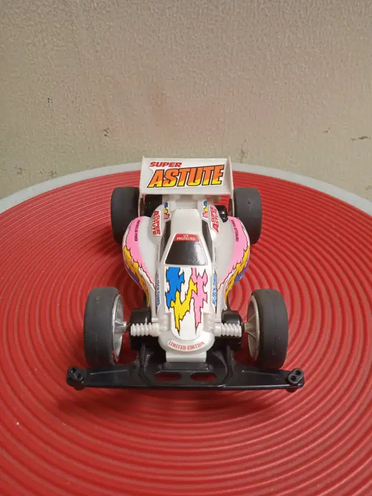 Tamiya mini 4wd astute Jr putih mutiara mint condition