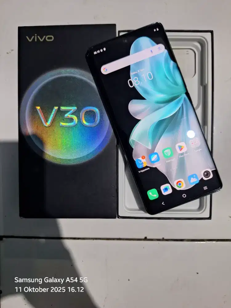 Vivo V30 5G 8+8/256GB Fullset