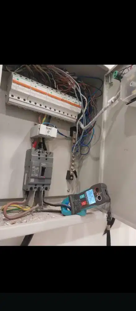 Tukang listrik panggilan Instalatir listrik murah