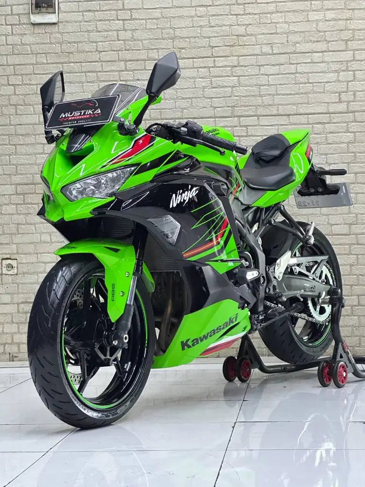 ZX 25RR ABS QS Superb Condition