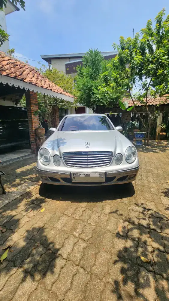 Mercedes-Benz E260 2005 A/T Bensin Elegance