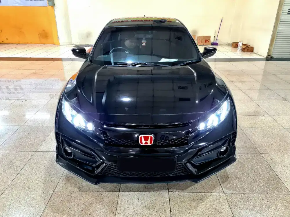 Honda Civic RS 2020 KM low siap pakai