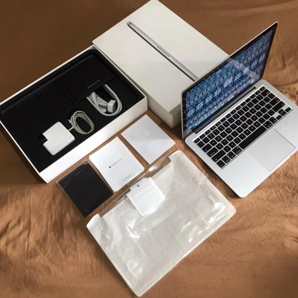 Macbook Pro Retina ibox 512GB + Nota Apple Asli