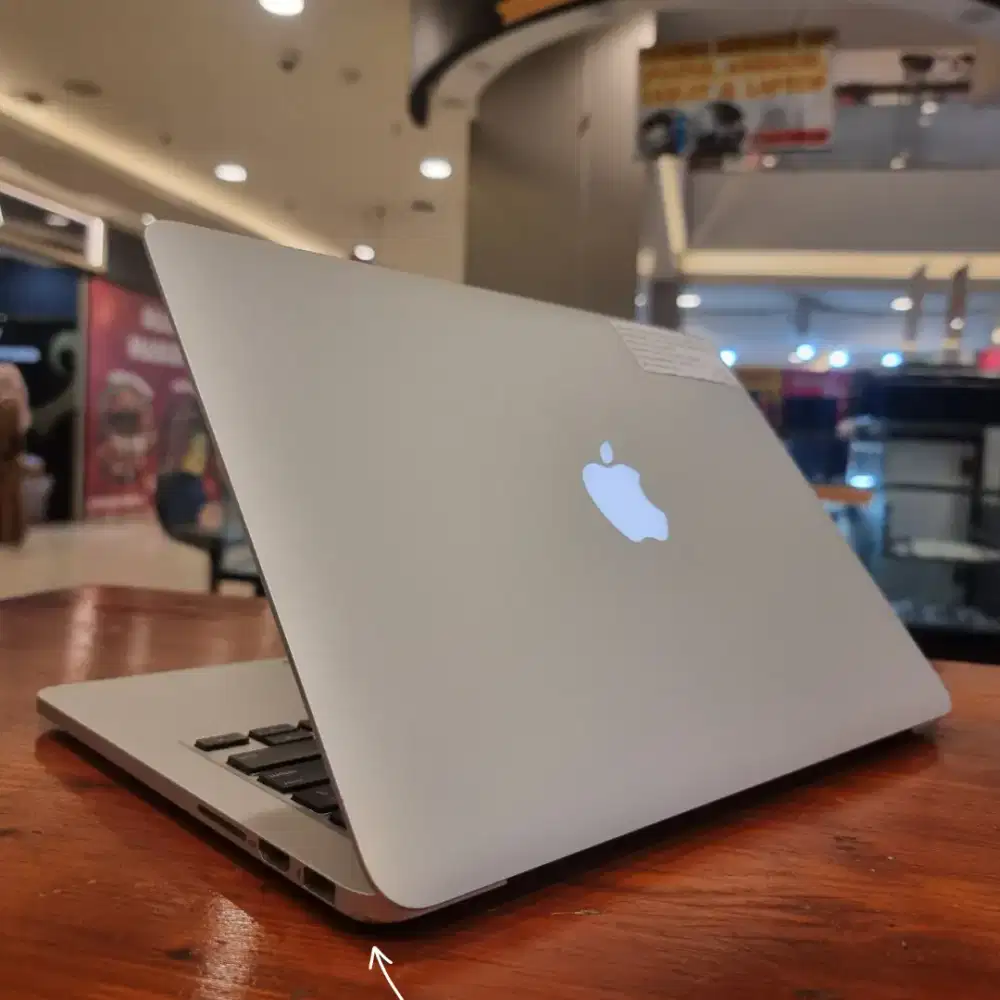 Macbook PRO Retina 13 2015 - Support utk desain & editing