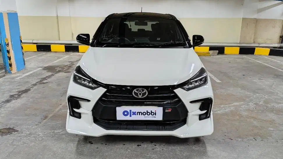 LOW DP Toyota Agya 1.2 New GR Sport Bensin-AT 2023 VLA