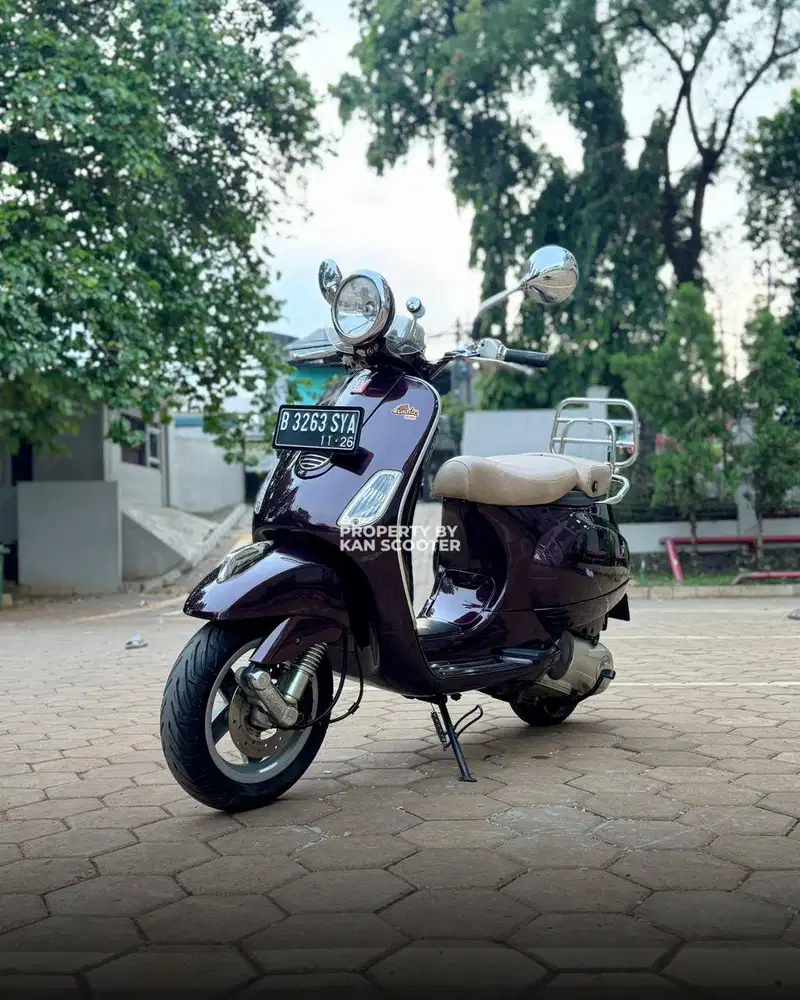 JUAL MURAH VESPA LXV 150 3V 2013 MULUS