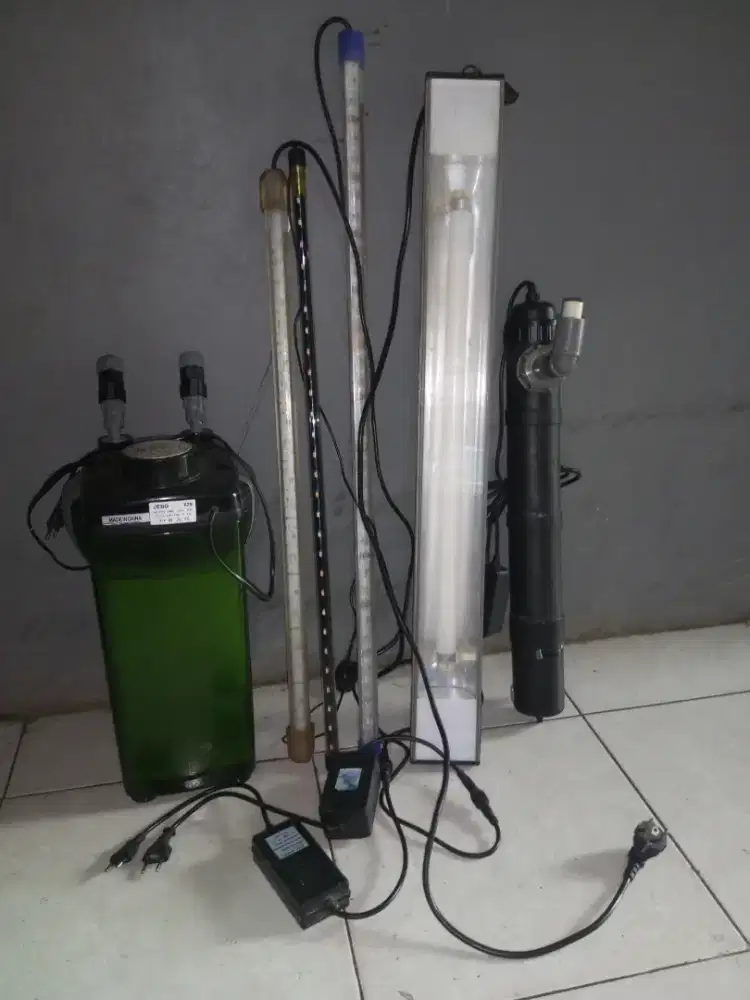 Peralatan akuarium