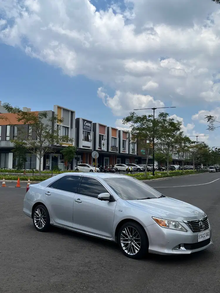 Camry 2.5V XV50 2012
