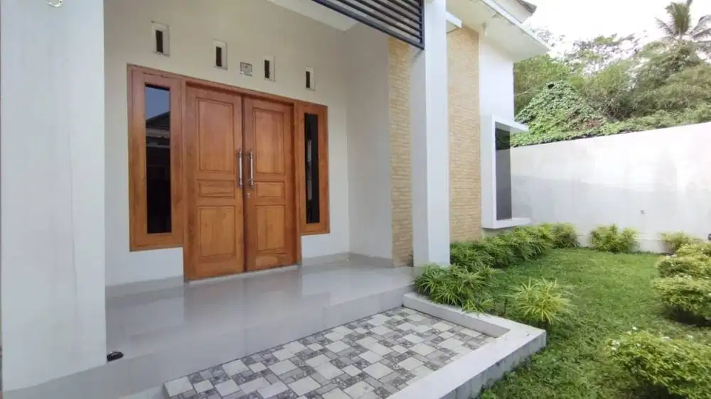 DISEWANKAN RUMAH DEKAT UII YOGYAKARTA