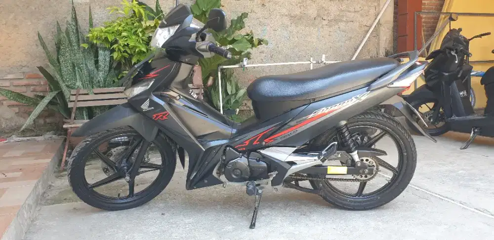 Jual Supra X 125 KM 26rb asli
