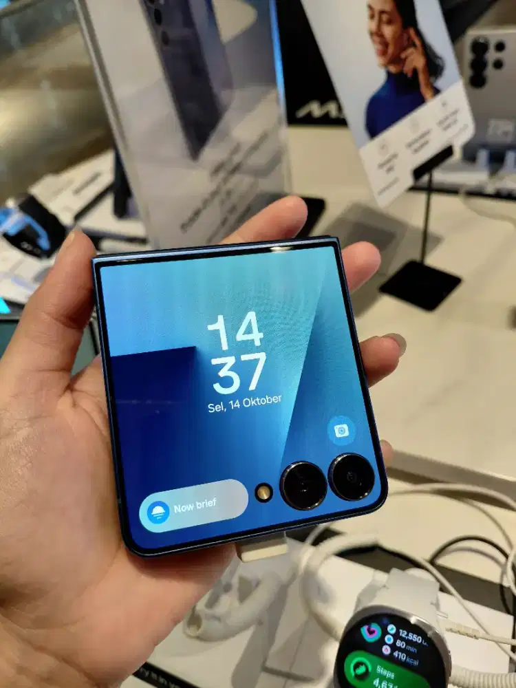 Samsung Galaxy Z Flip7