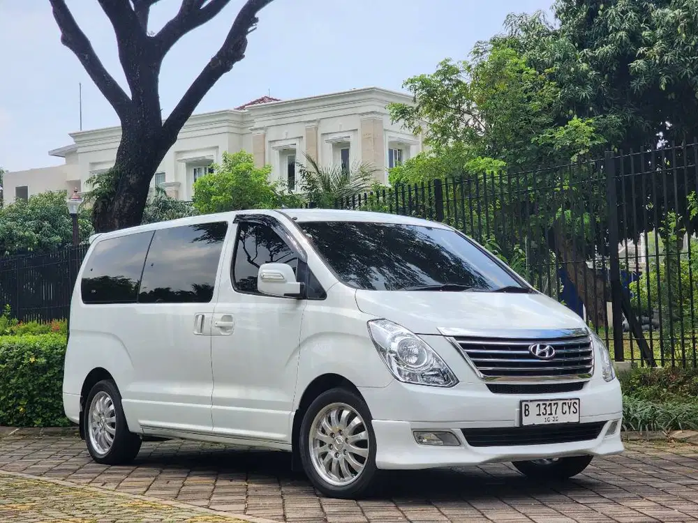 TDP 25.JT|AGS 3.JT| HYUNDAI H-1 XG 2.4 AT BENSIN 2012 PUTIH SEGER! H-1