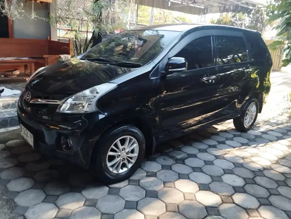 Xenia R sporty manual 2013