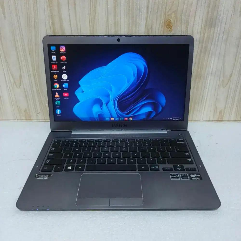 Samsung s ultra 530U3C slim core.i3 Ram8GB/ssd32GB/hdd500GB bogor