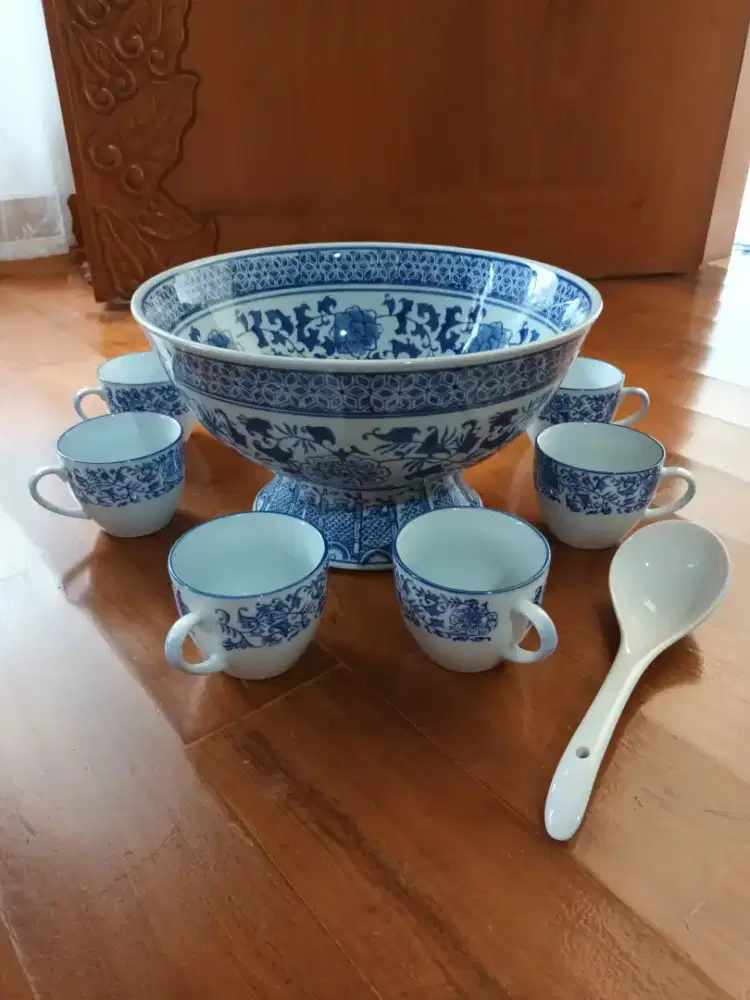 Set Mangkok keramik + 6 cangkir + centong