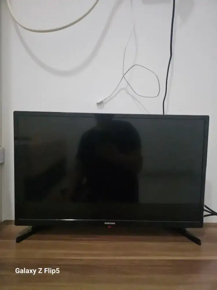 Tv samsung led 24inch,mulus