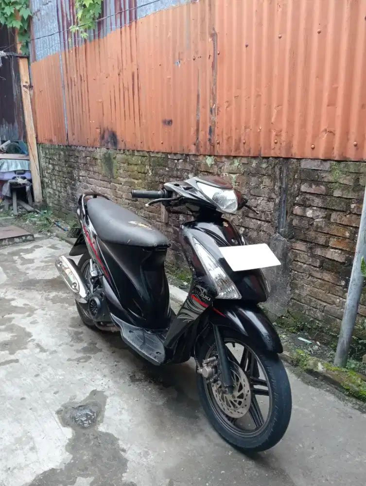 Dijual suzuki spin tahun 2009 surat lengkap