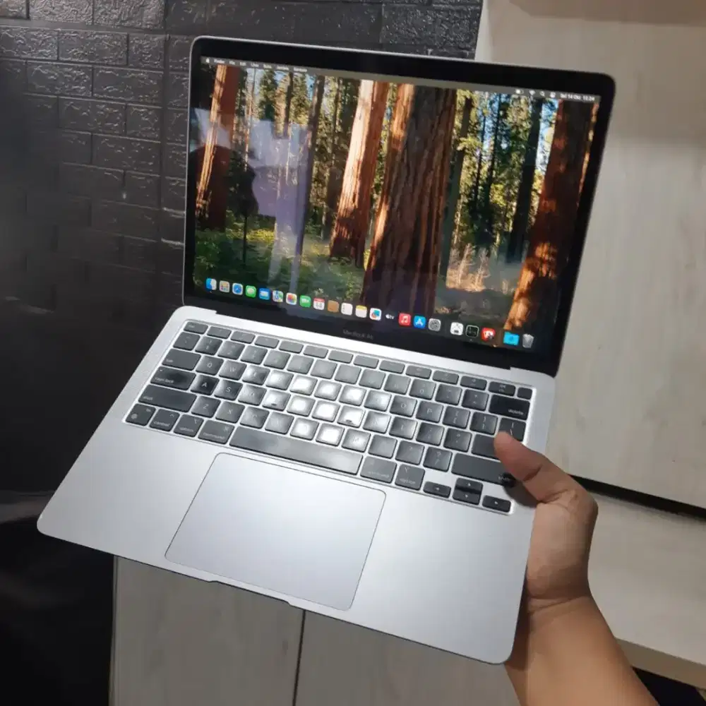 Macbook air m1 2020 ram 8gb ssd 256gb grey bisa cod