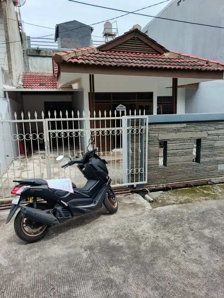 Sewa rumah Taman Holis