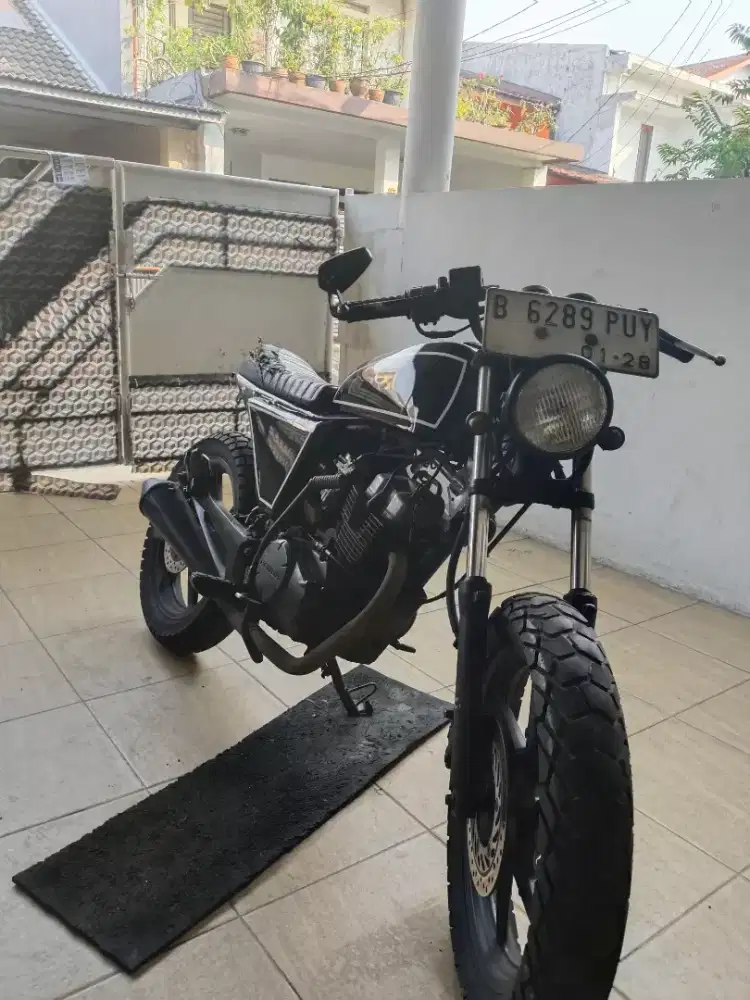 Custom Megapro 2013