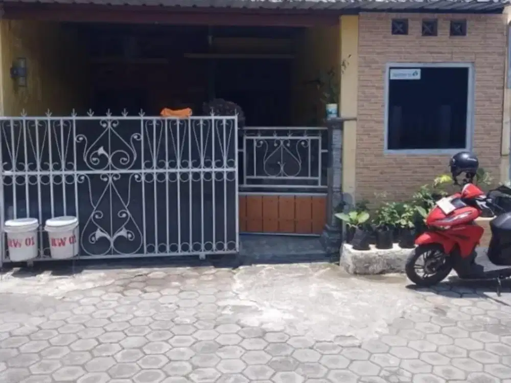 dijual rumah murah dekat kampus UNWIDA