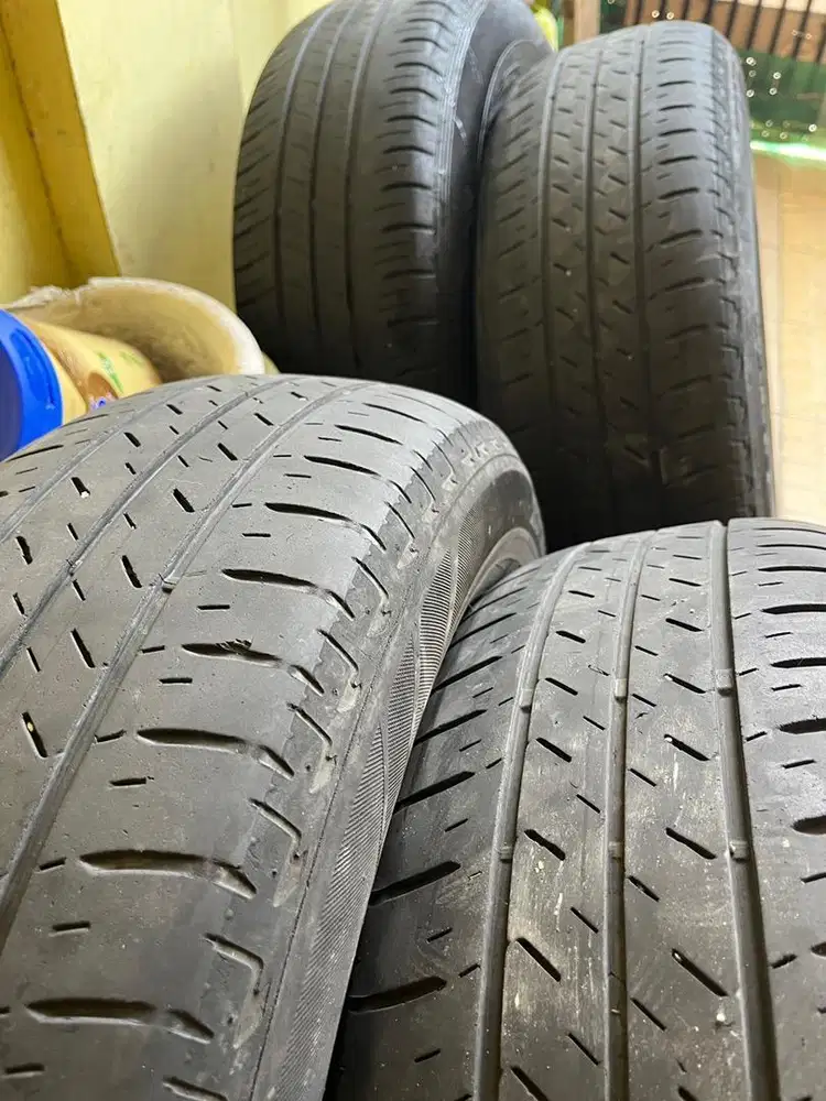Jual Cepat 1 Set Ban Mobil 16 inch - Bridgestone & Dunlop