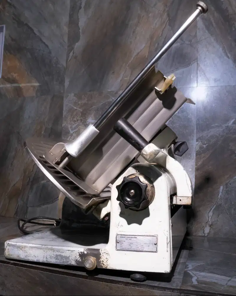 mesin meat slicer merek hobat