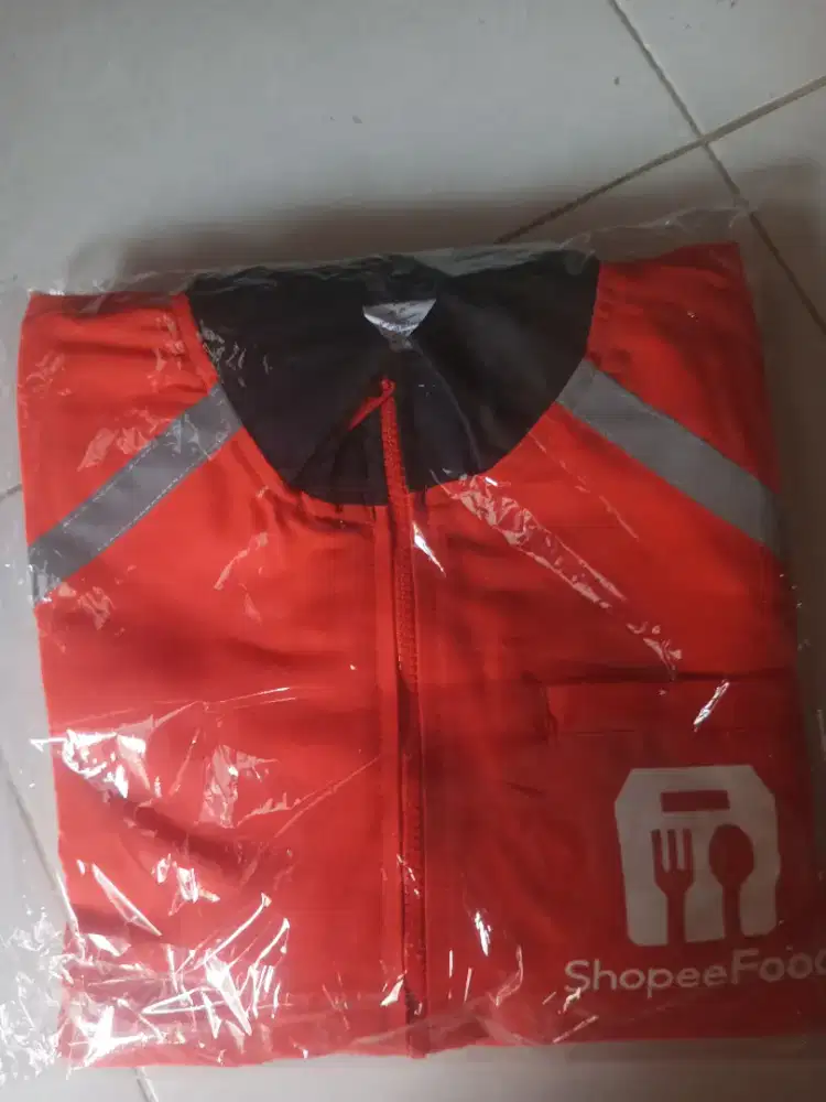 Jaket shopee ukuran XL