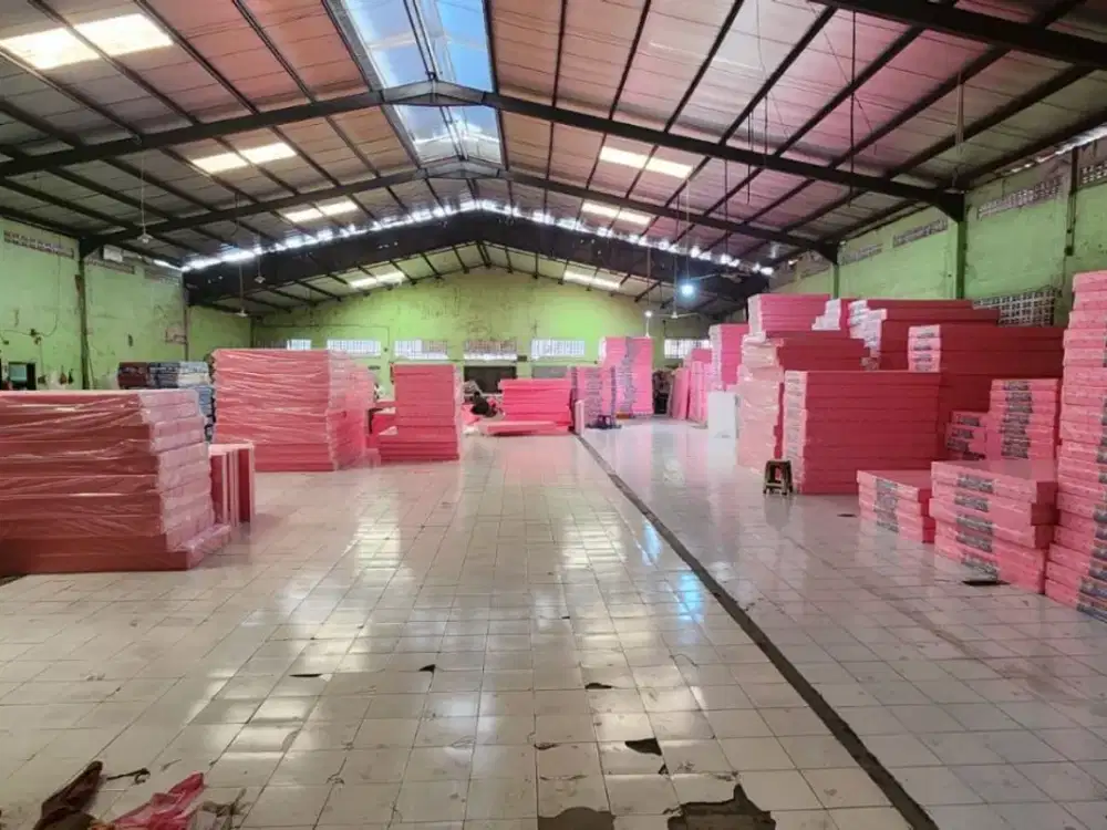 Gudang termurah di sayap TKI. 1000% harga Dibawah Apraisal , Zona Industri, Dekat tol, Akses fuso