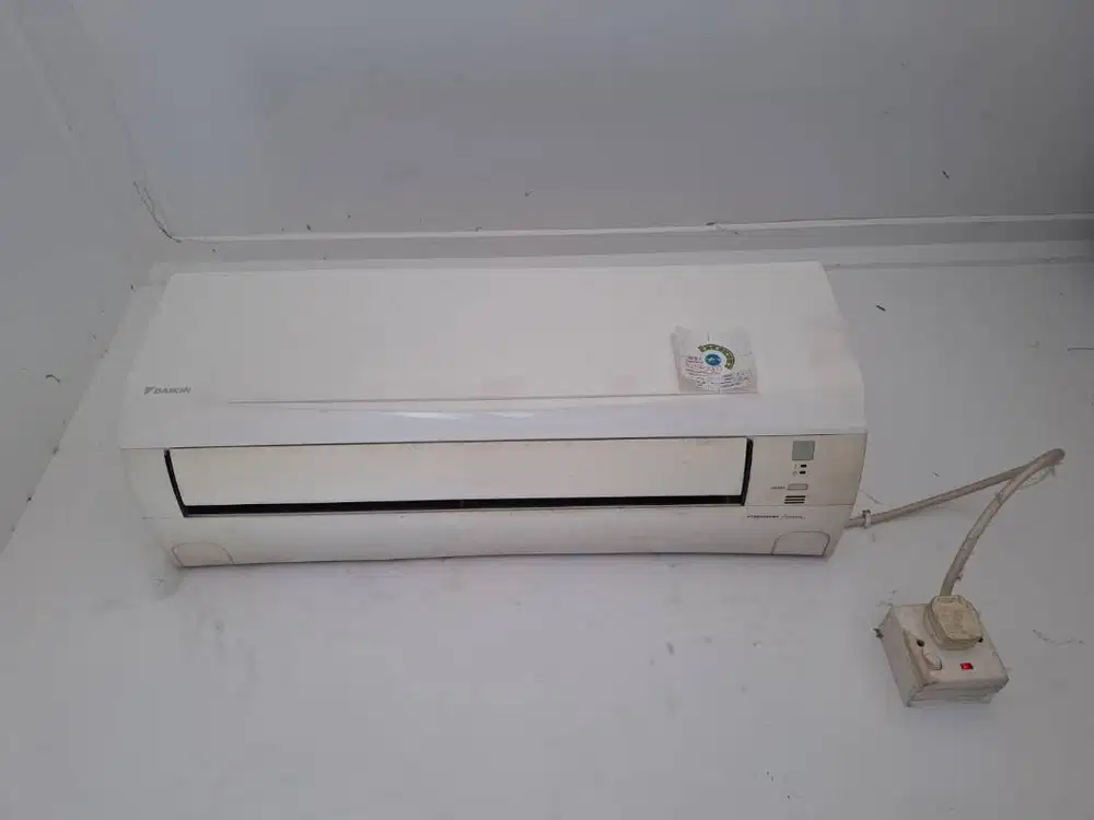 AC DAIKIN FTKQ15SVM4 1/2 PK INVERTER