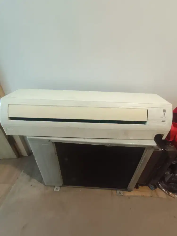 Di jual AC daikin 2 pk