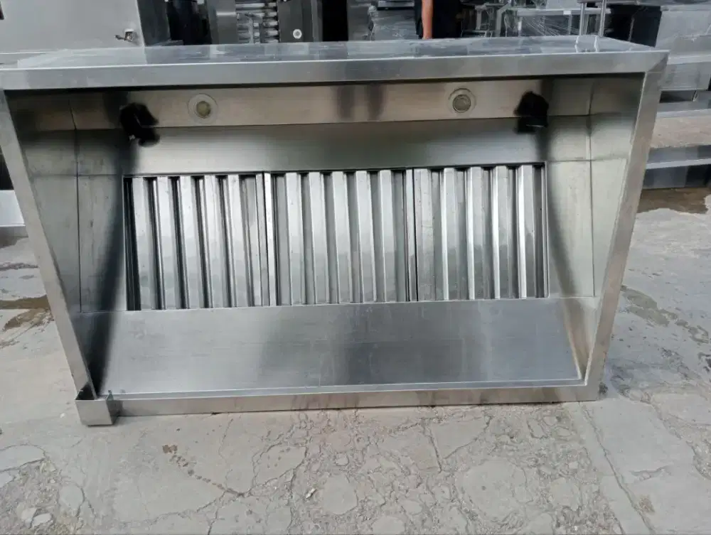 Hood + filter steinlise 
Ukuran P 170 L 50 T 110

Harga 3,7 jt