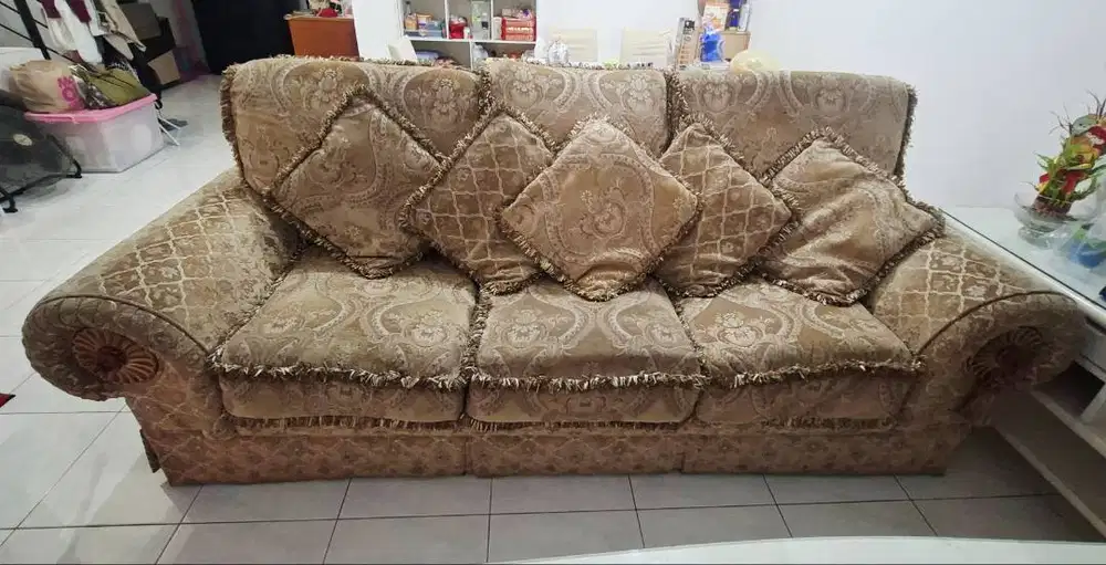 Sofa classic 321 seater bekas jual cepat
