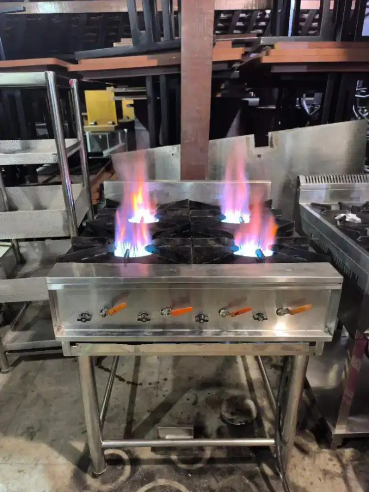 Stove 4 burner high pressure 
Uk 80×85×86 

Hrg 5,5jt