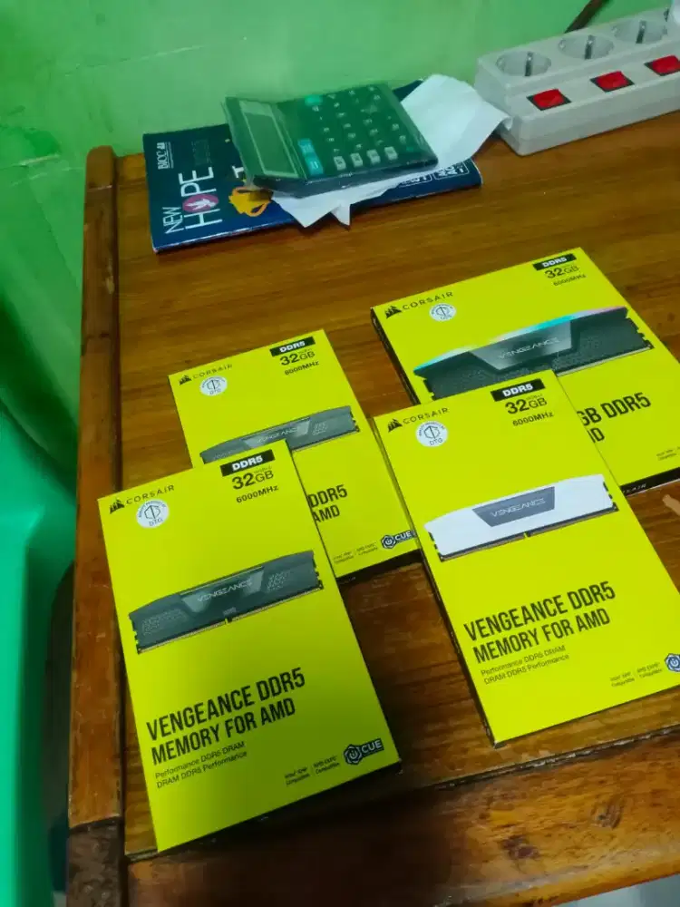 Memory Komputer Ram Corsair TDR 32GB PC 6000 Segel Baru