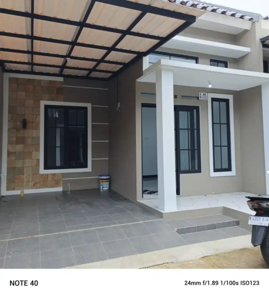 Rumah minimalis 3menit ke stasiun di kota Depok