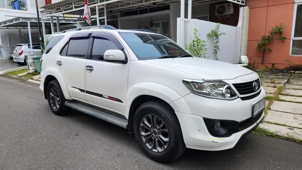 Toyota Fortuner 2014 Bensin