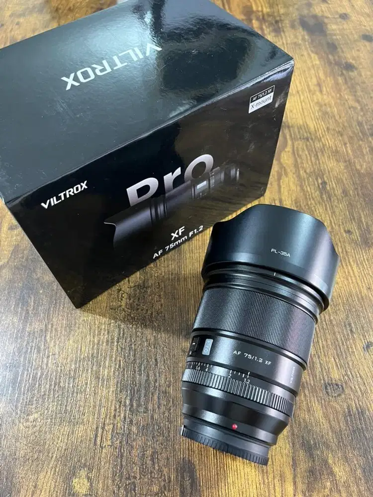 Viltrox 75mm f1.2 for Fujifilm mulus box