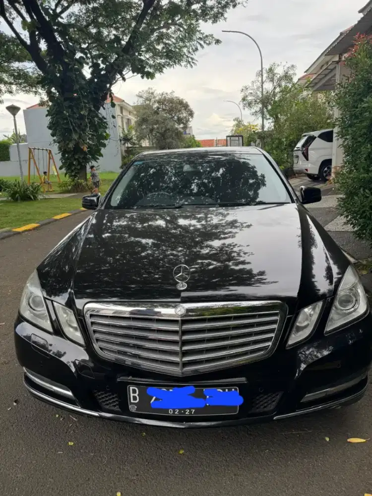 Dijual Mercedes Benz E300 2011 gress