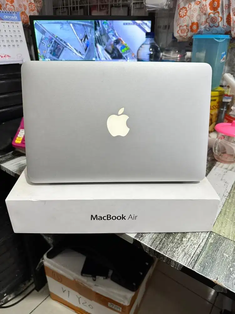 Macbook air 2012 11 inch 128gb lupa password fullset ori harga net aj
