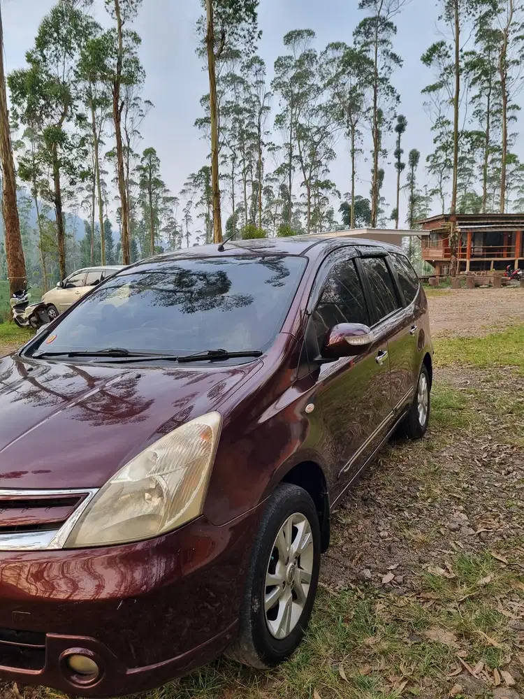 Nissan Grand livina xv at 2011 Calo Slowres ya