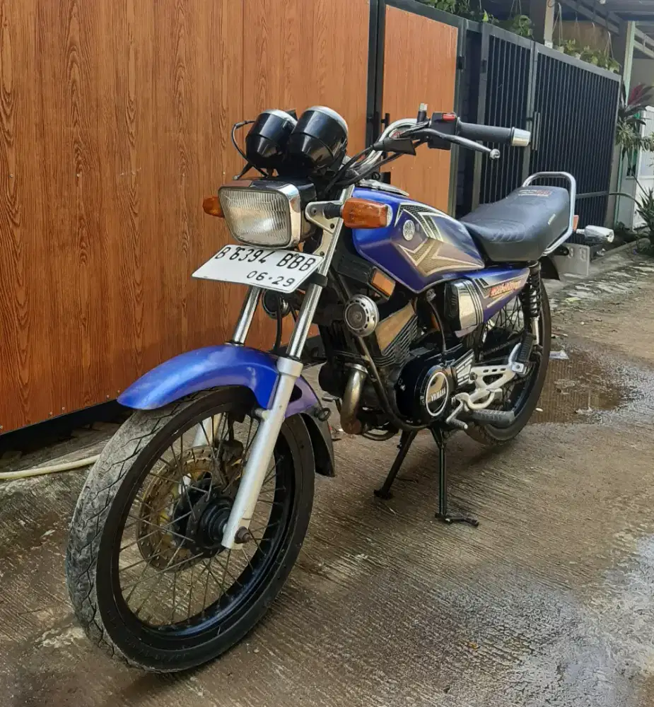 Jual honda yamaha Rx king 2004 warna biru