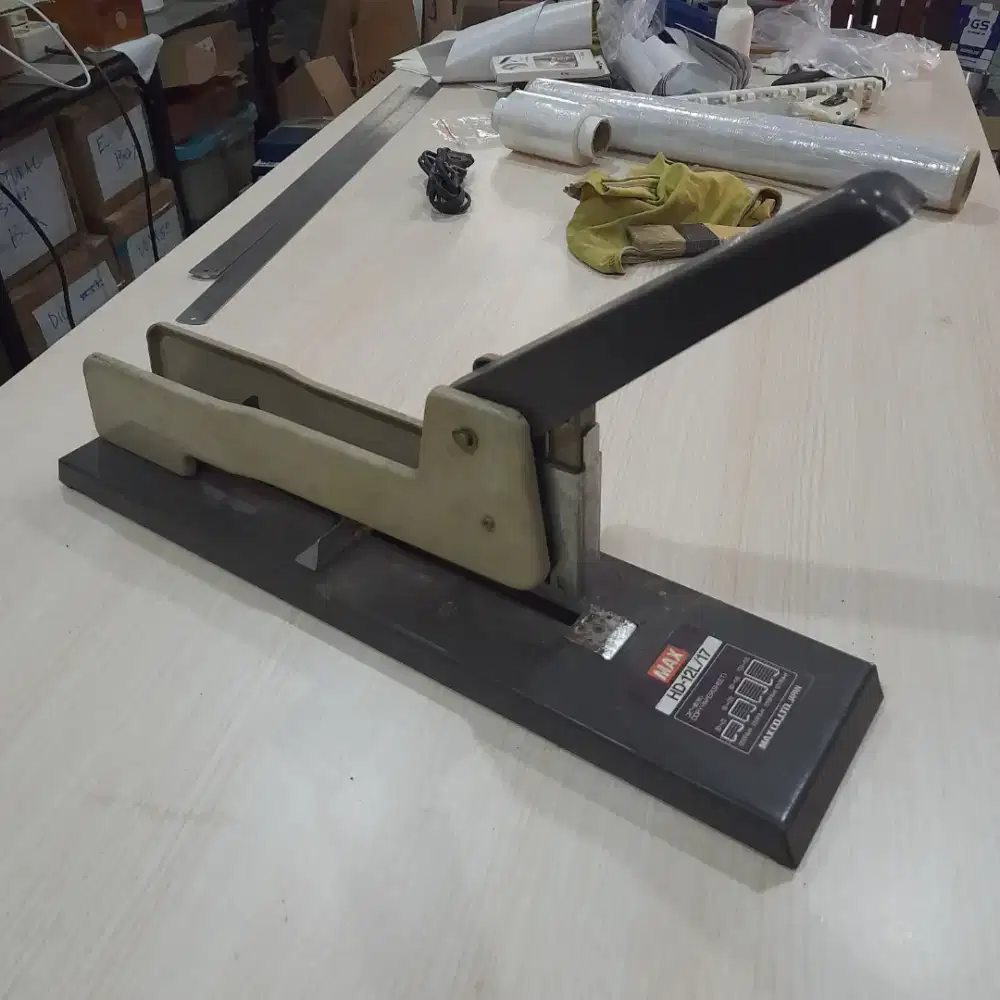 DIJUAL Stapler heavy duty MAX HD-12/17