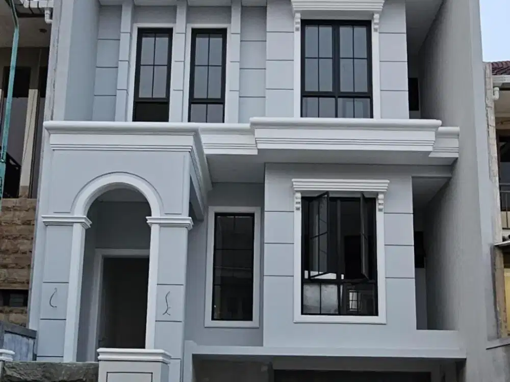 Rumah Baru Gress di Graha Family, Surabaya