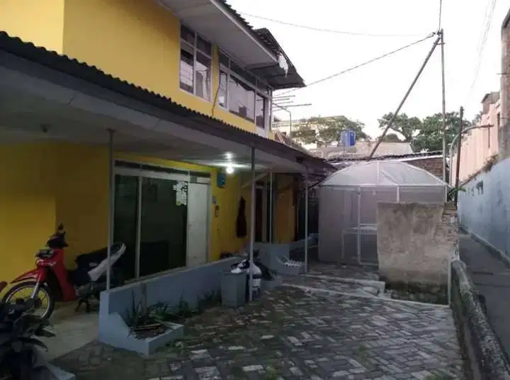 Rumah dengan kawasan Pusat Kota Bandung dekat Alun-Alun Bandung
